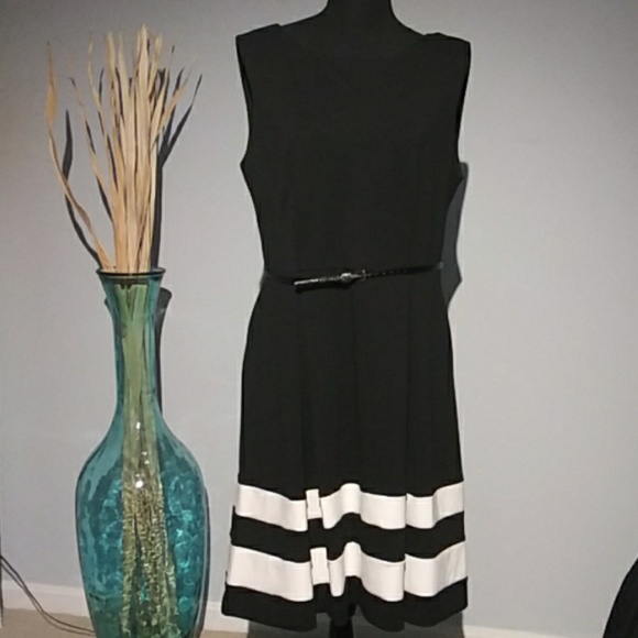 Calvin Klein Dresses & Skirts - Calvin Klein black and white dress size 12